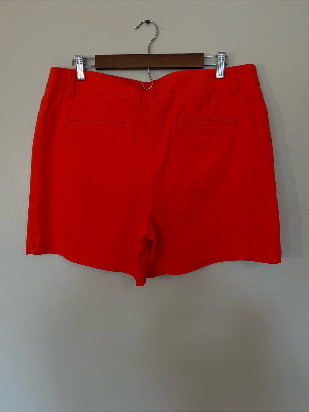Jones New York stretch mid-rise orange shorts - Picture 4 of 6